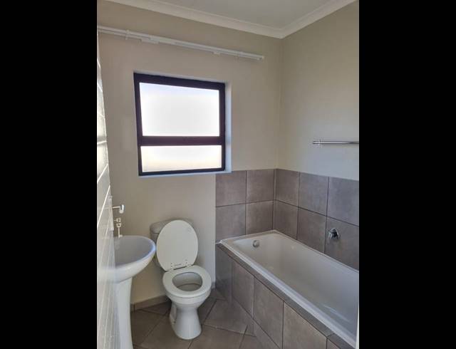 2 BEDROOM HOUSE FOR SALE IN SELCOURT